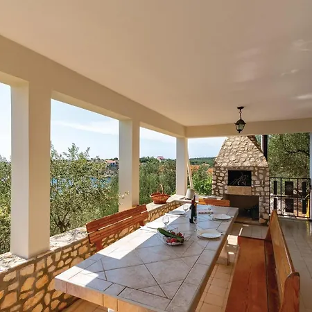 Stratincica Ii Nyaraló Ostrvo Šijak