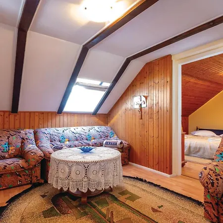 Nyaraló Stratincica Ii *