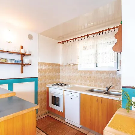 Beautiful Home In Stratincica With Kitchen * Vela Luka