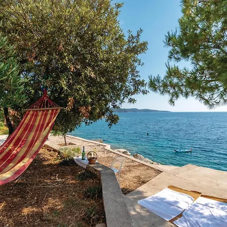 Beautiful Home In Stratincica With Kitchen Vela Luka