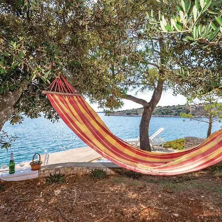 Holiday home Beautiful Home In Stratincica With Kitchen Vela Luka