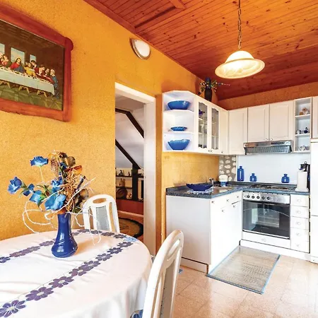 Holiday home Beautiful Home In Stratincica With Kitchen Vela Luka